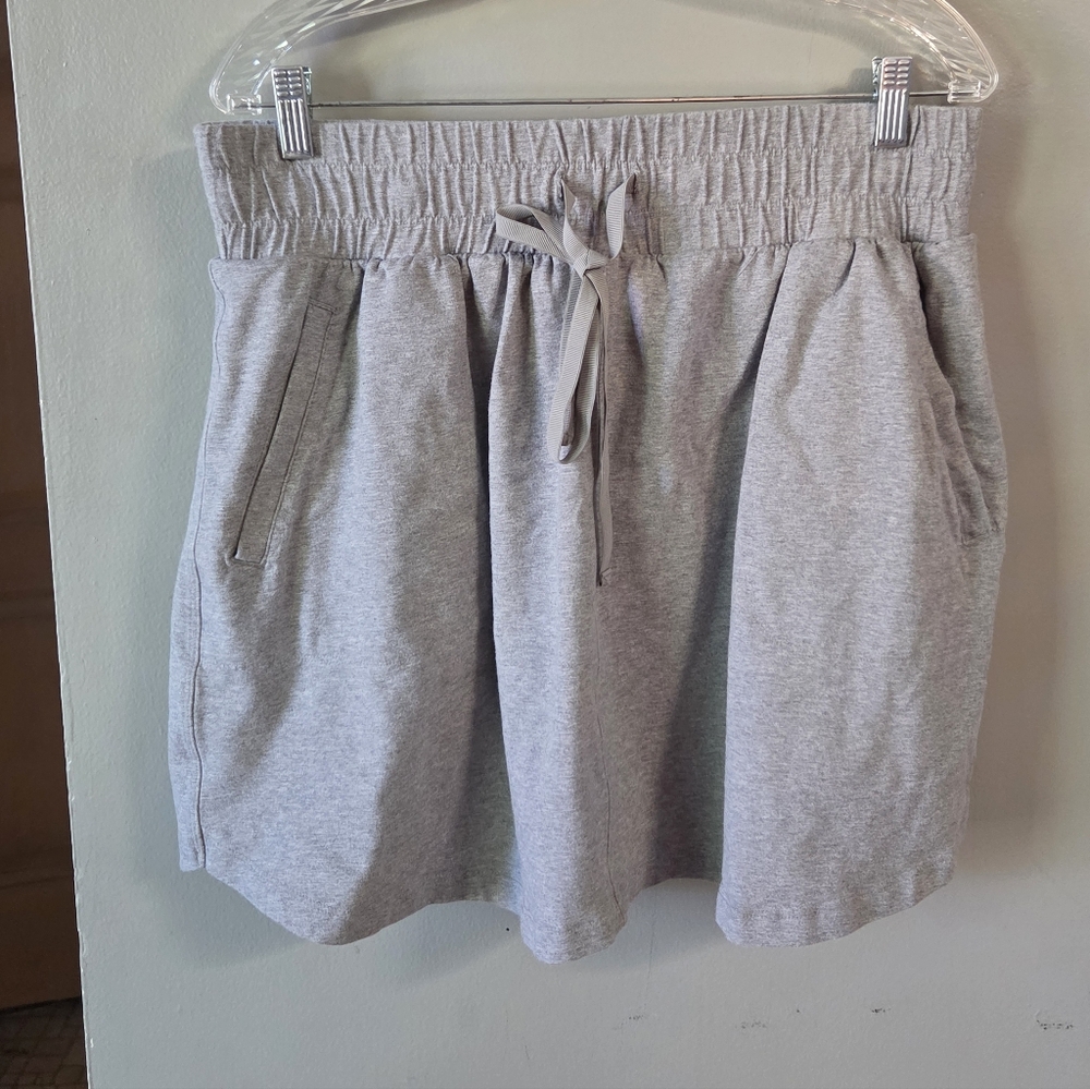 Livi Active Light Gray Skort